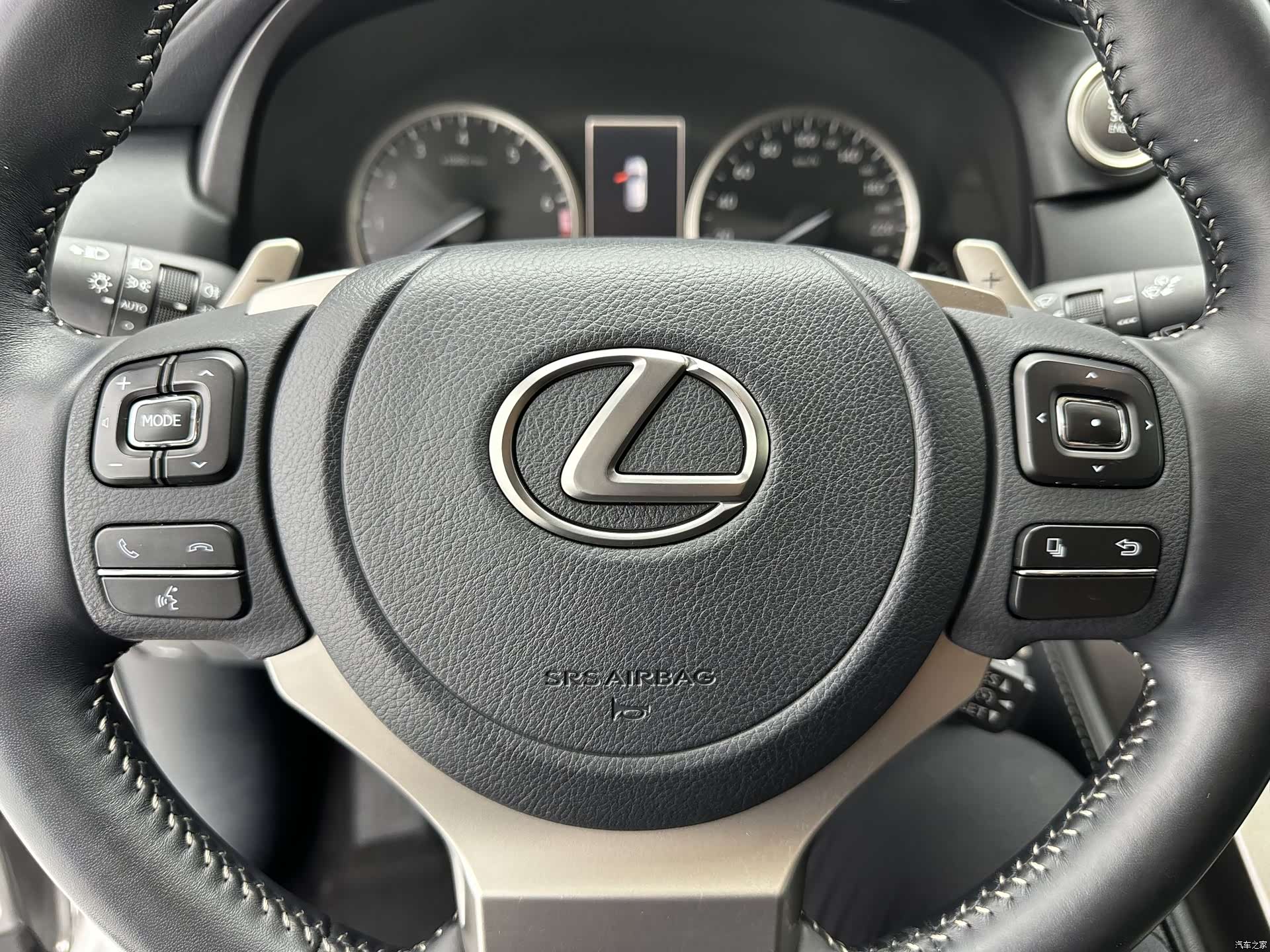 Lexus NX, 2021 13