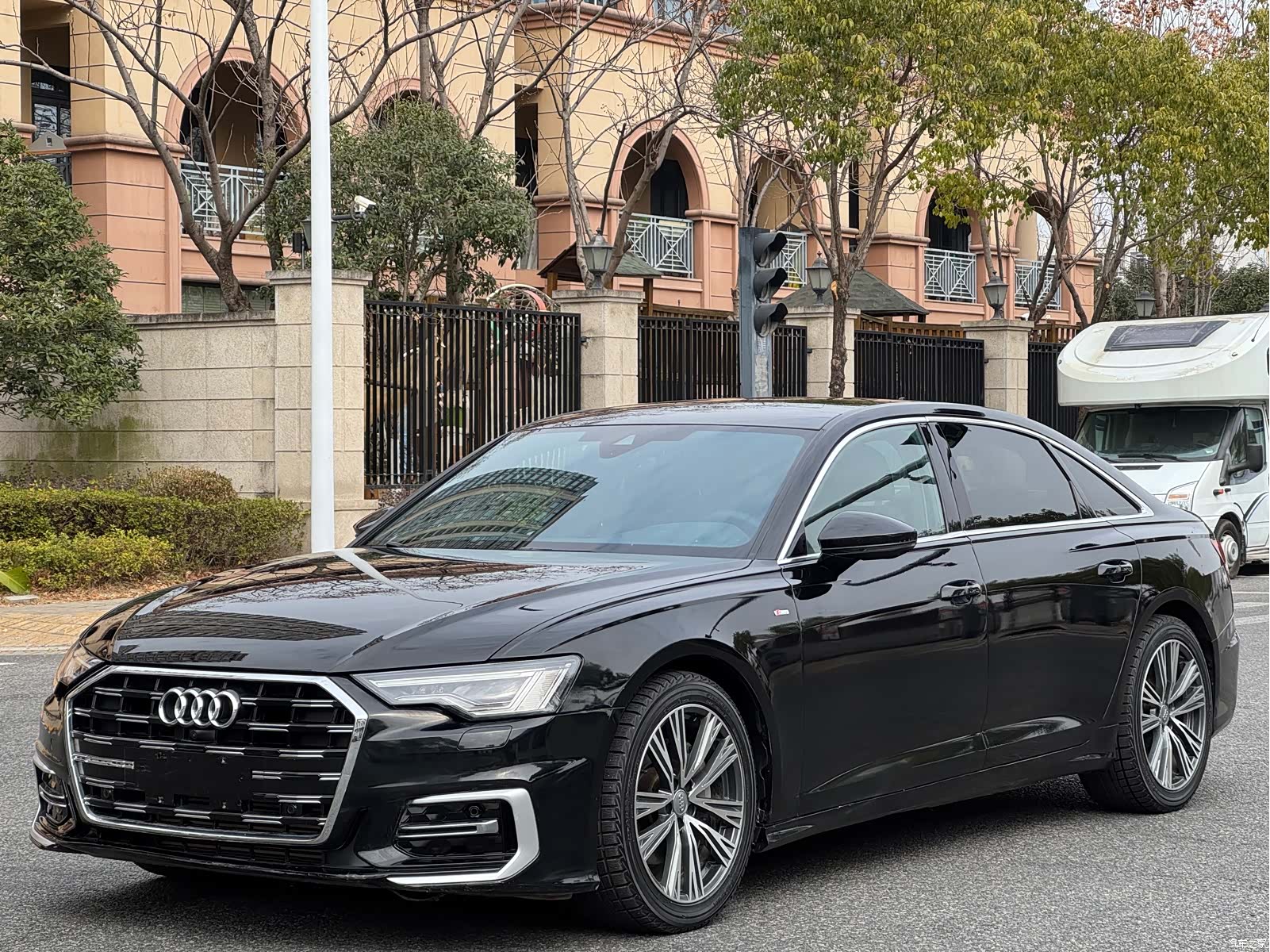 Audi A6L, 2024 3