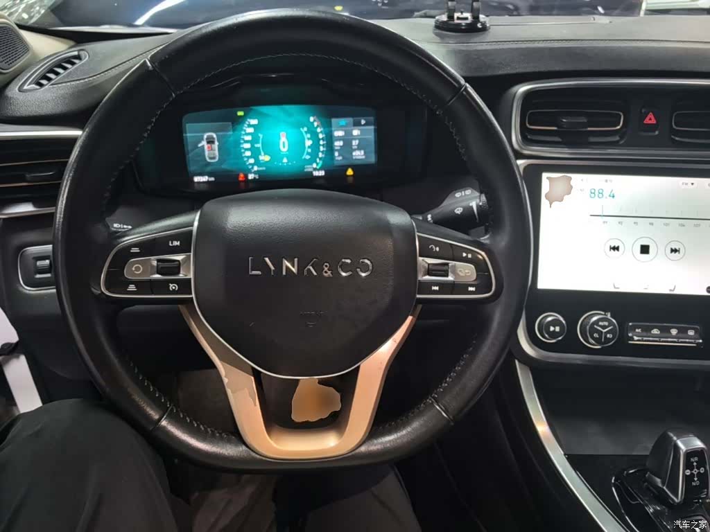 Lynk & Co 01, 2019 10