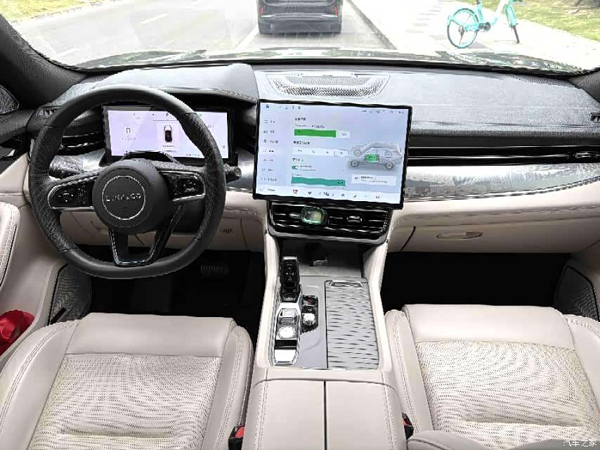 Lynk & Co 02, 2024 все фото