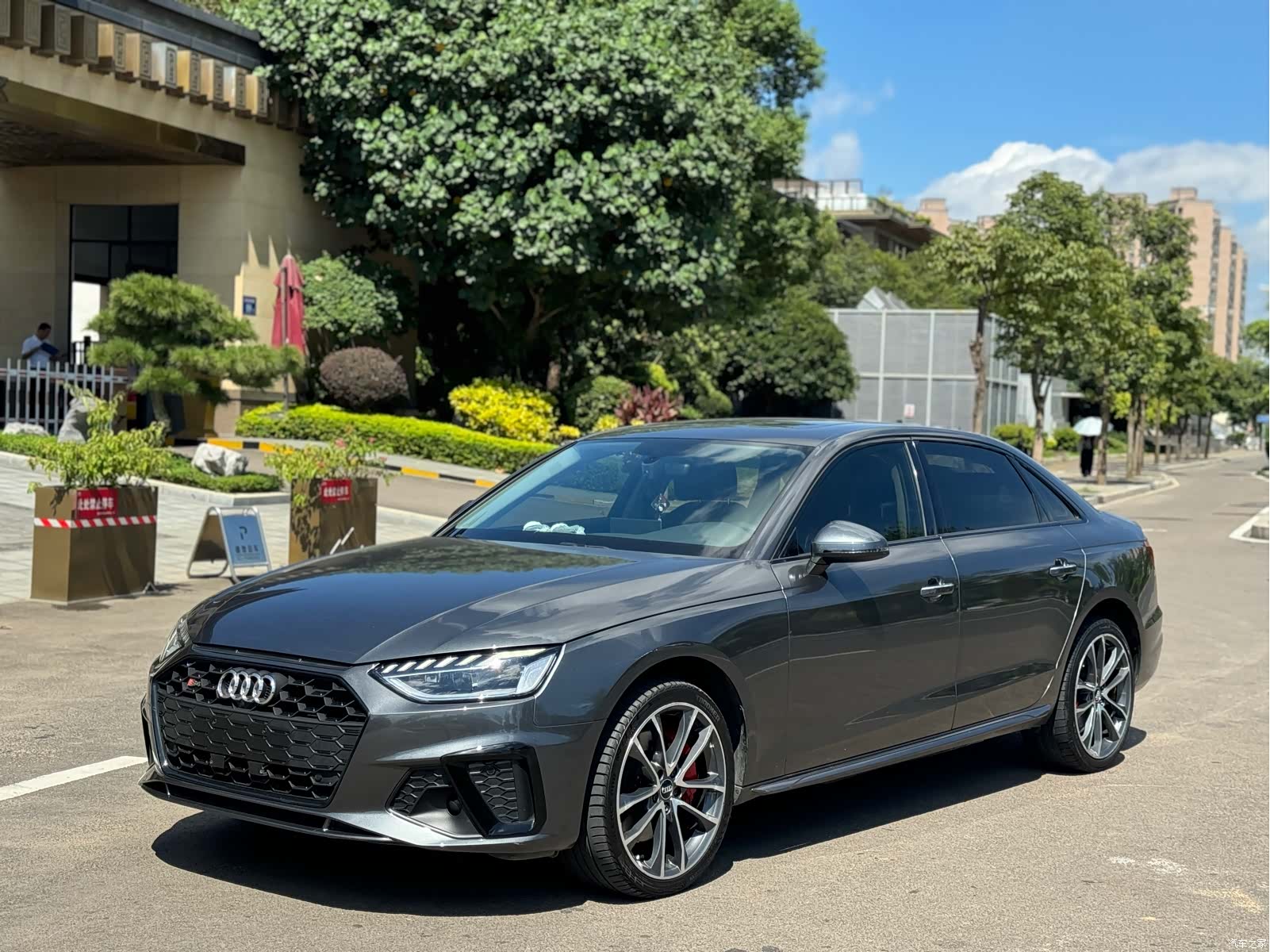 Audi A4L, 2020 1