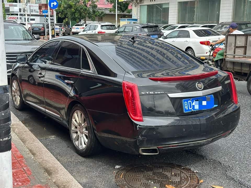 Cadillac XTS