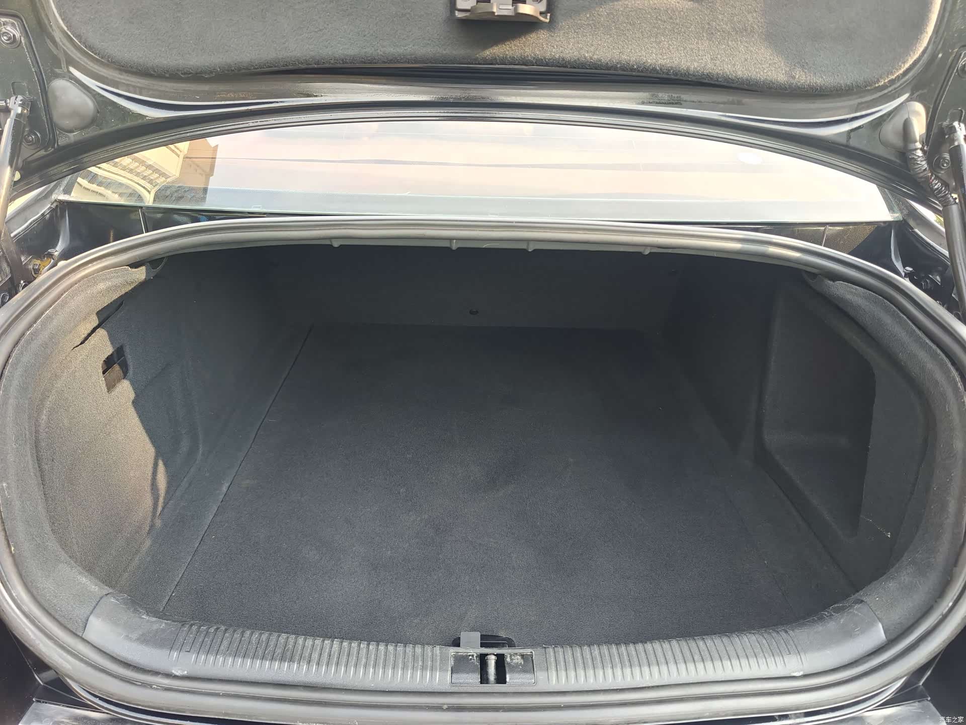 Audi A6L, 2012 12