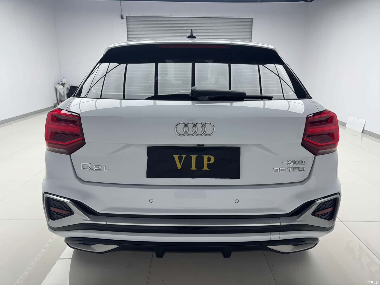 Audi Q2L, 2022 все фото