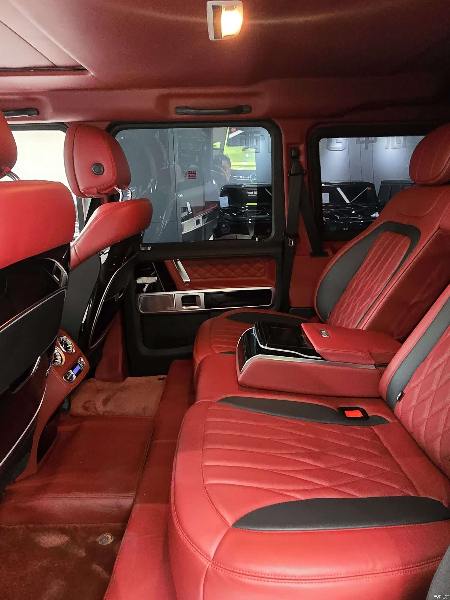 Mercedes-Benz G-Class, 2019 13