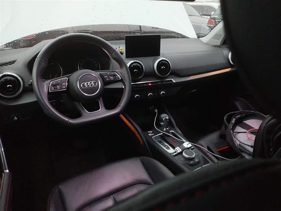 Audi Q2L Audi Q2L