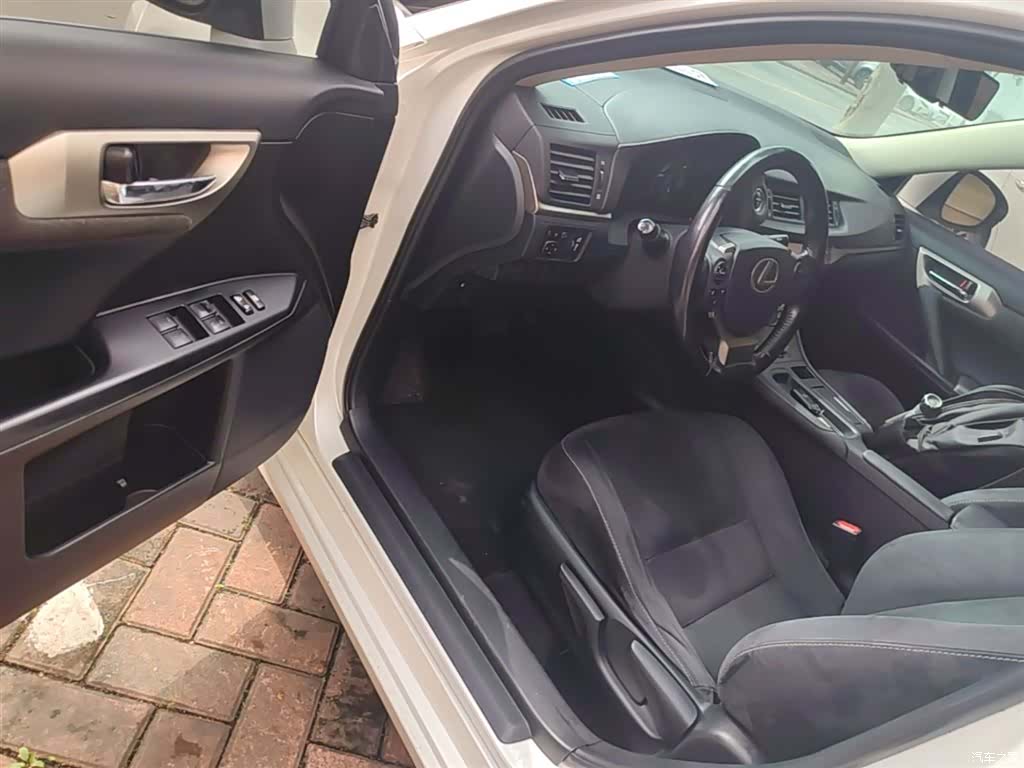 Lexus CT, 2017 16