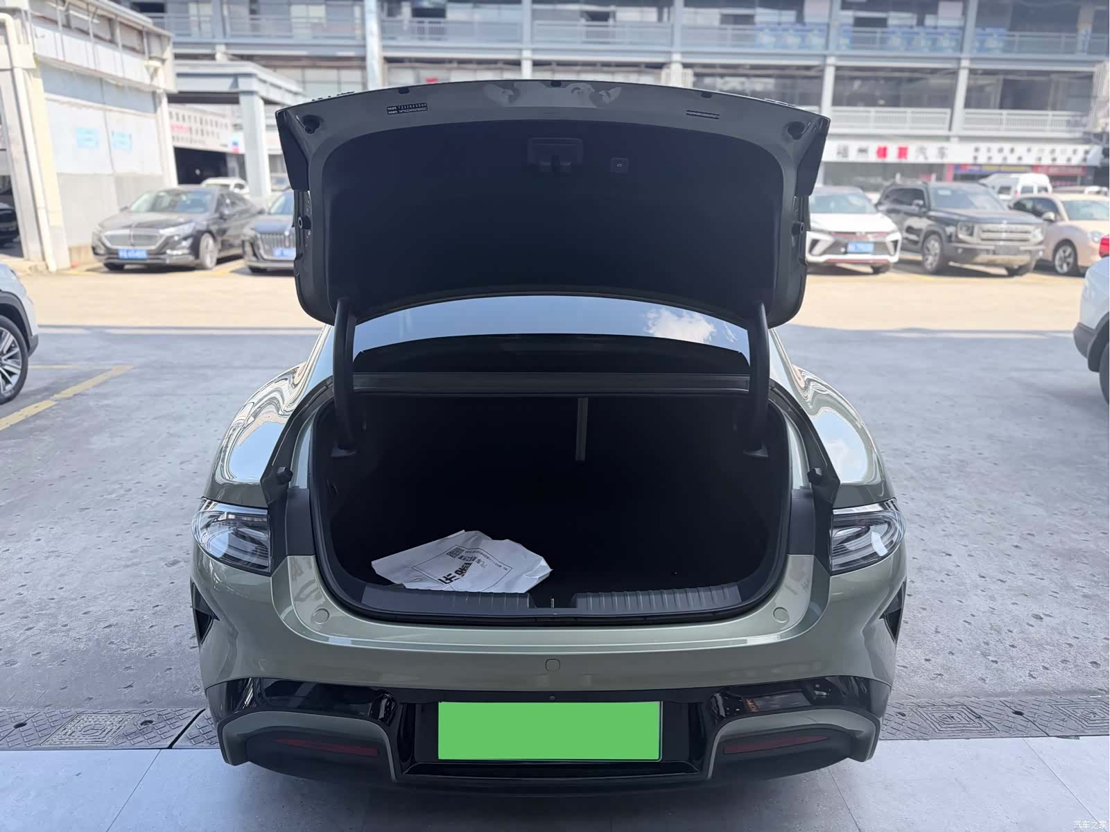 Xiaomi SU7, 2024 11
