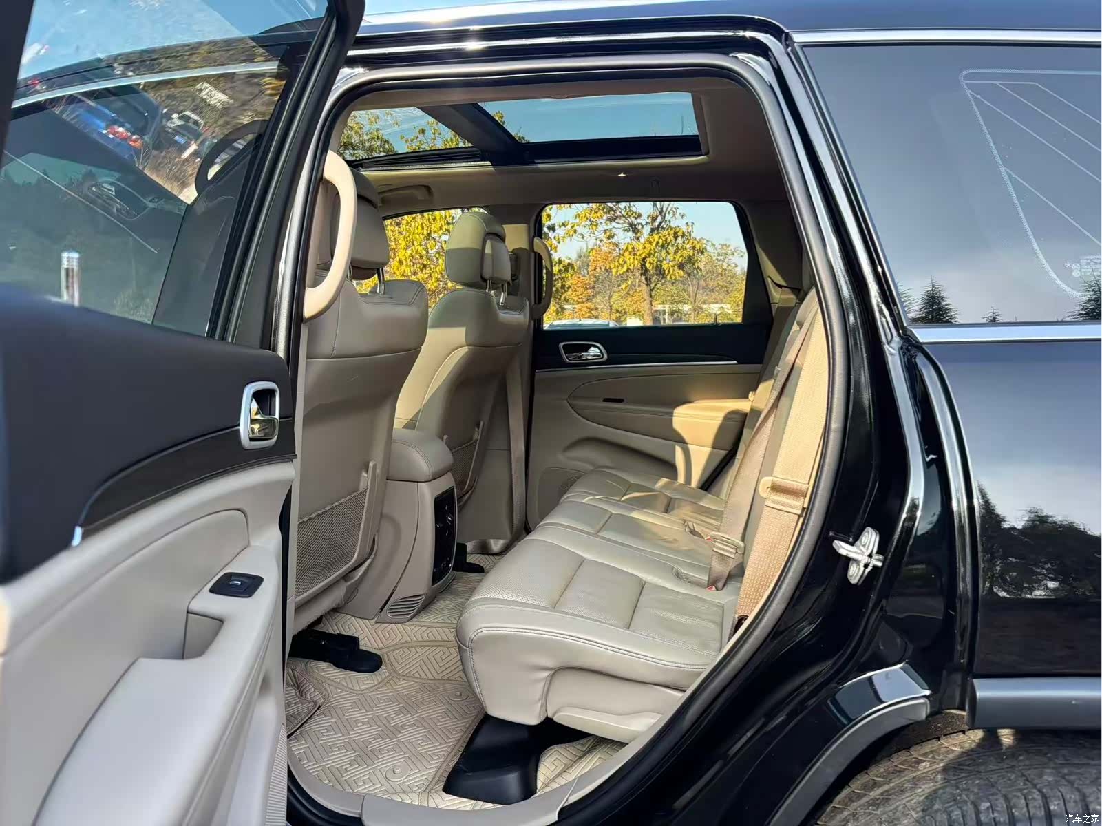 Jeep Grand Cherokee, 2022 8