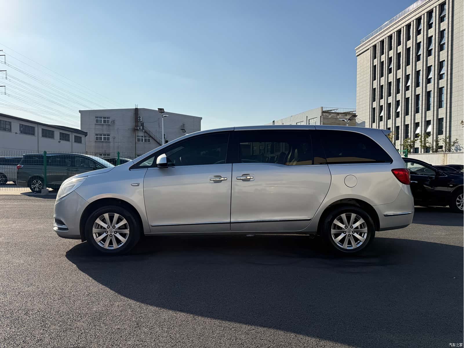 Buick GL8, 2019 12