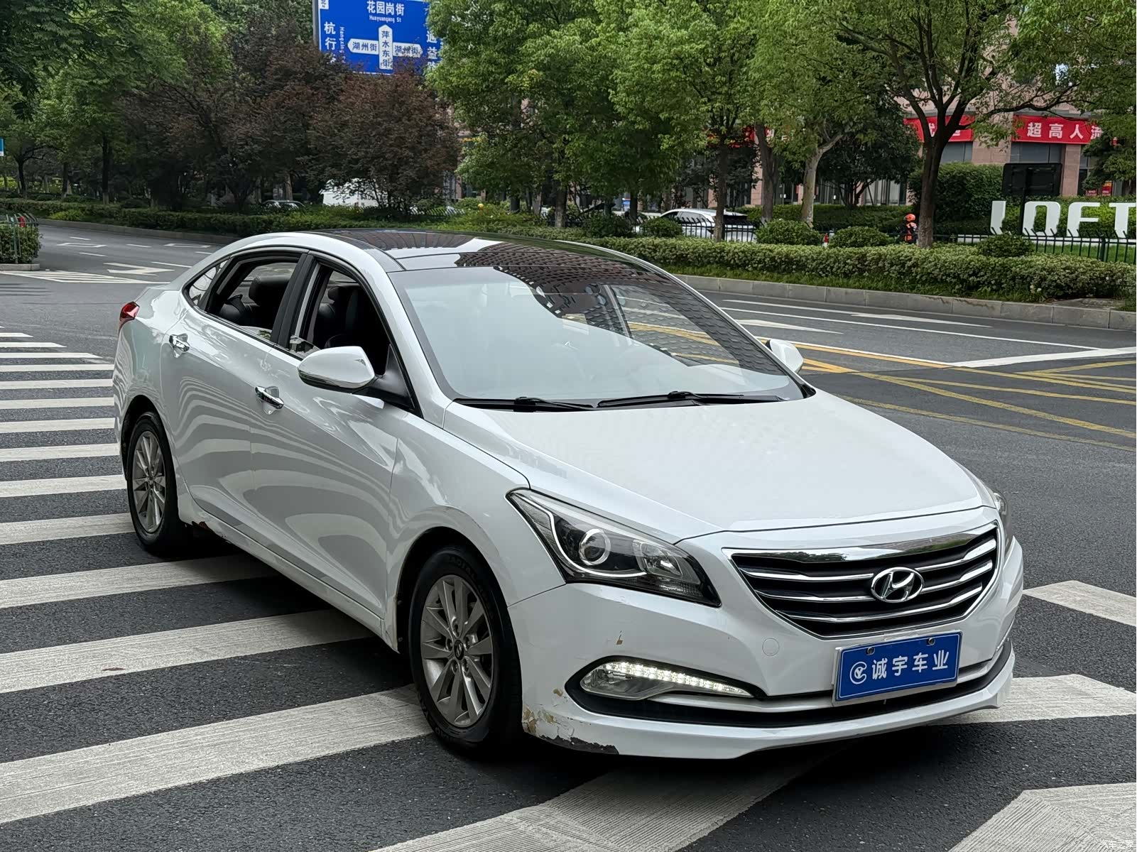 Hyundai GLS, 2016 3