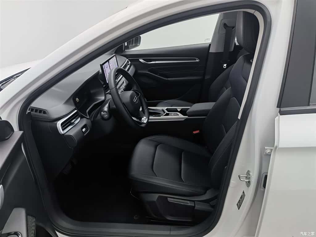 Geely Emgrand, 2025 10