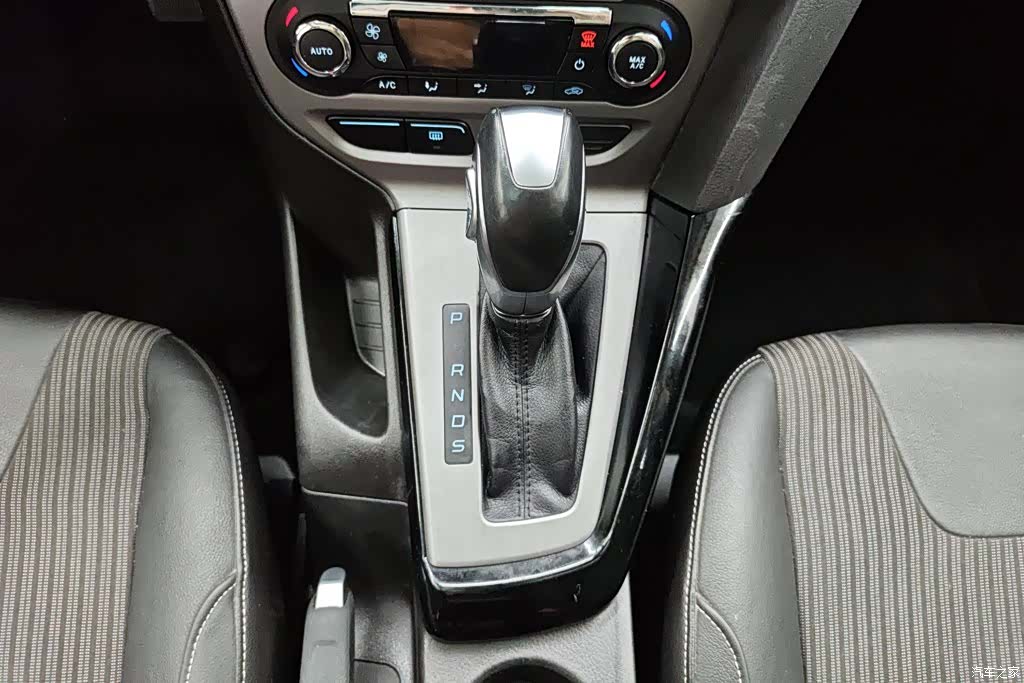 Ford Focus, 2013 16
