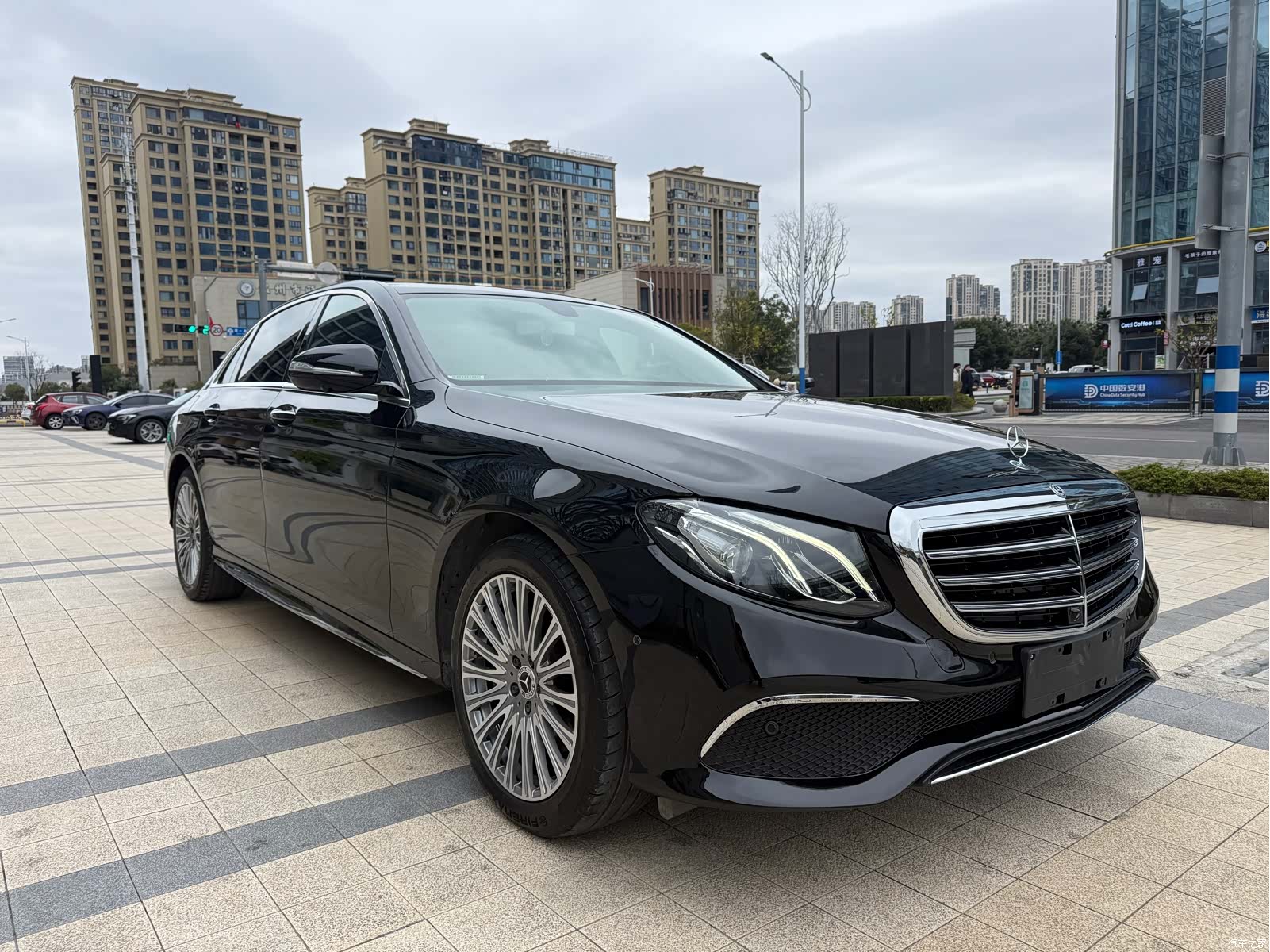 Mercedes-Benz E-Class, 2019 3