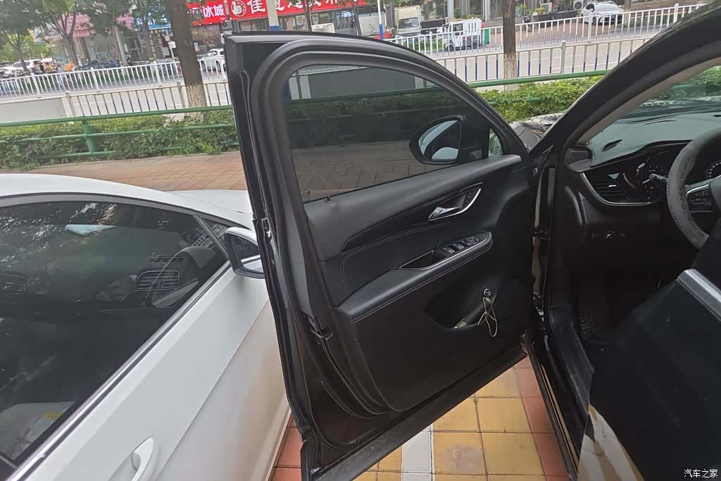 Buick Envision Plus, 2022 7