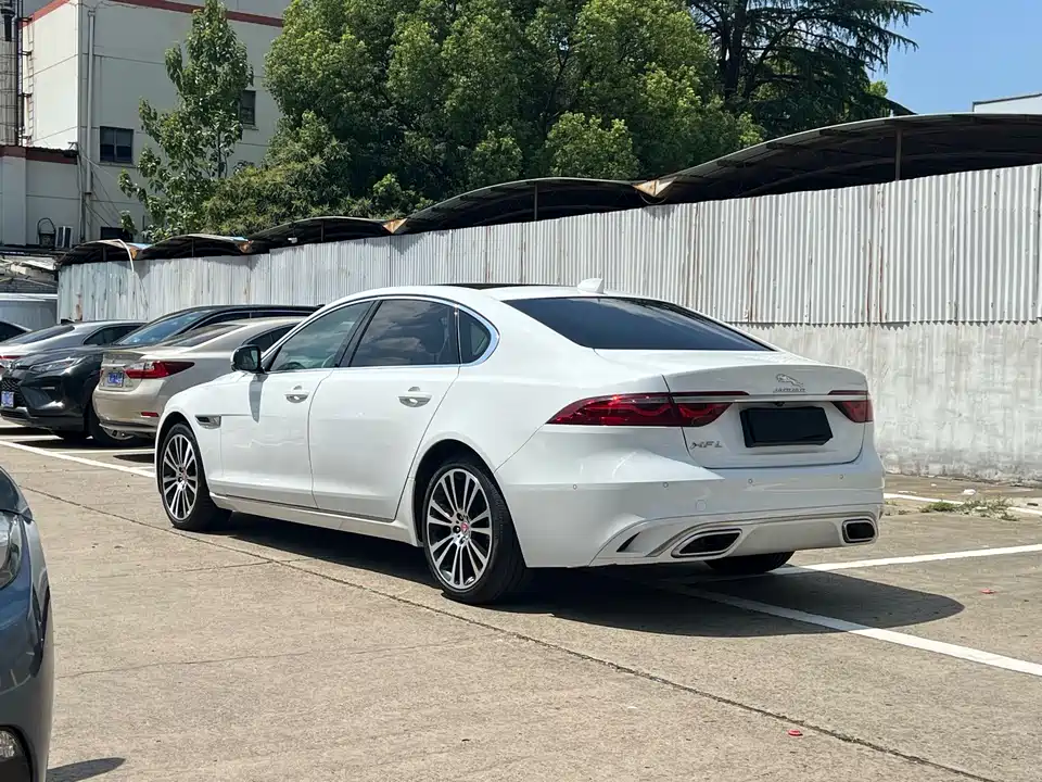 Jaguar XFL Jaguar XFL