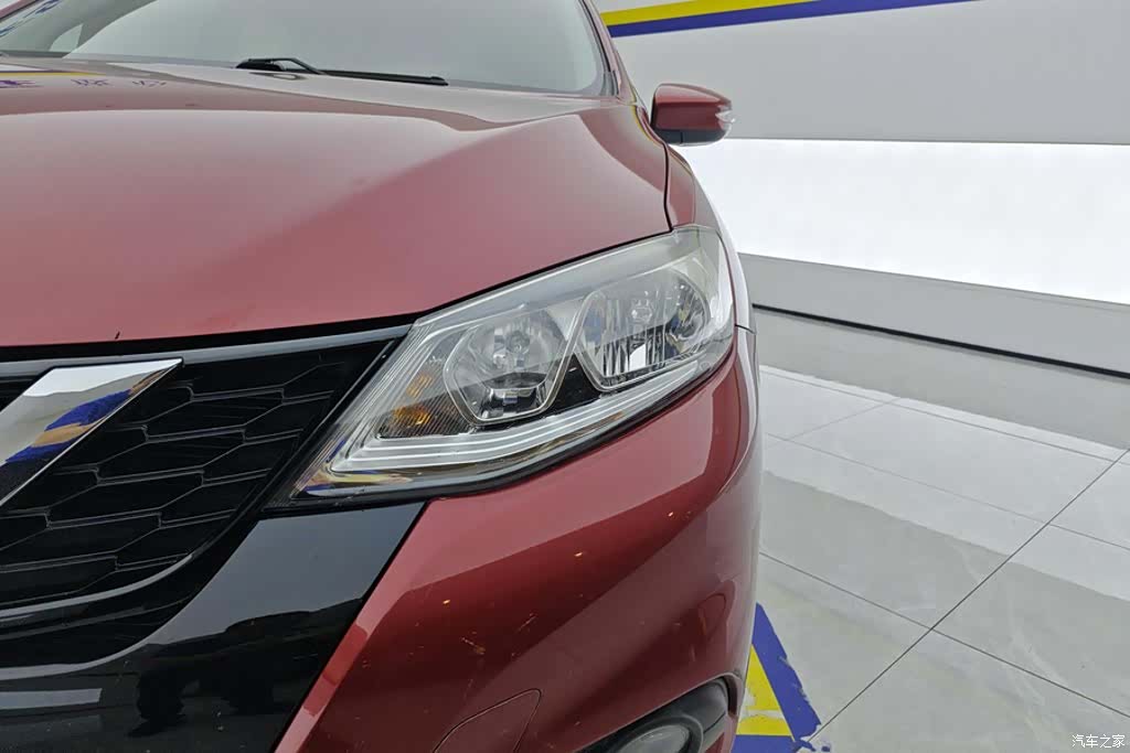 Nissan Tiida, 2019 все фото