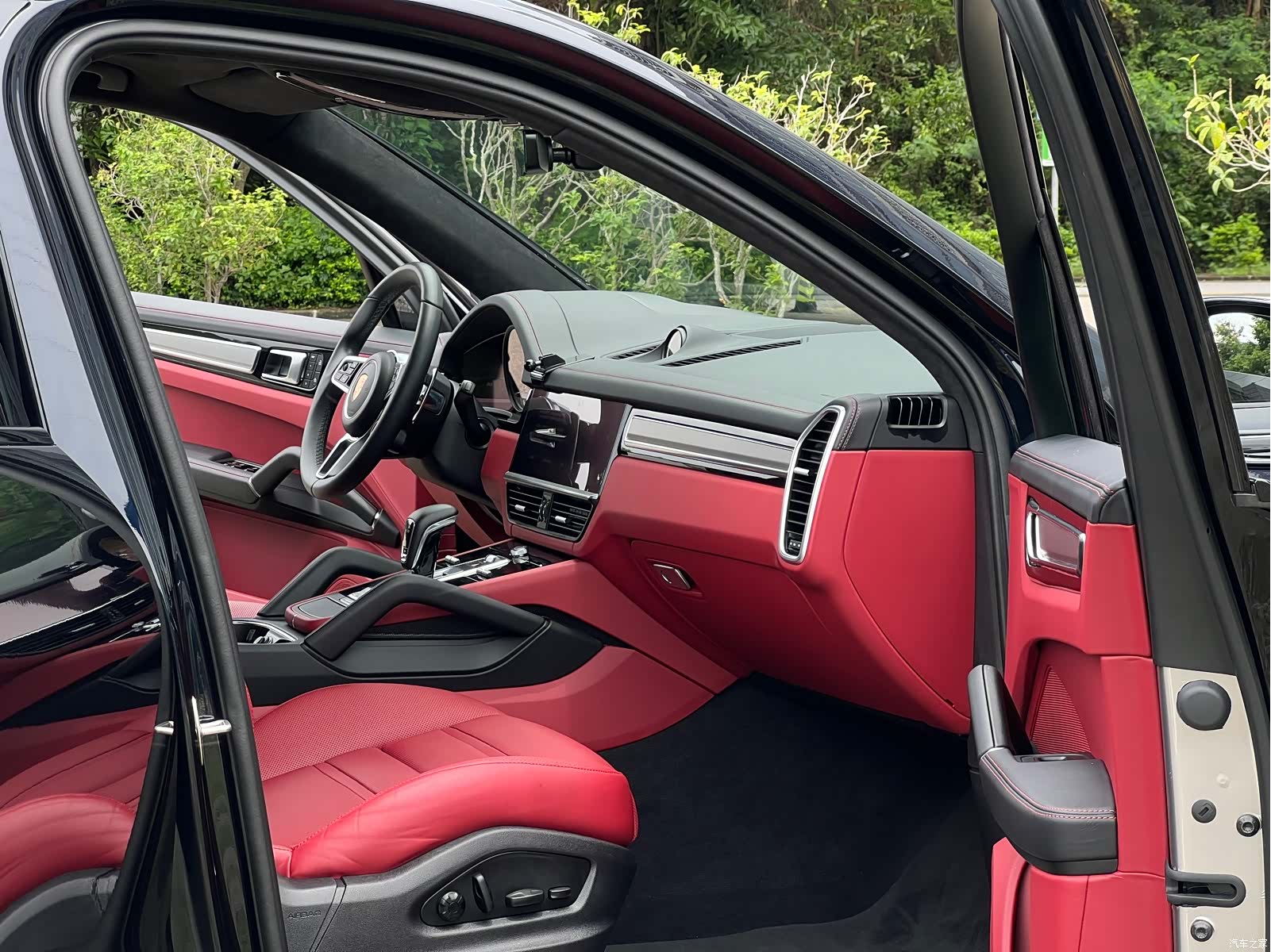 Porsche Cayenne, 2023 12