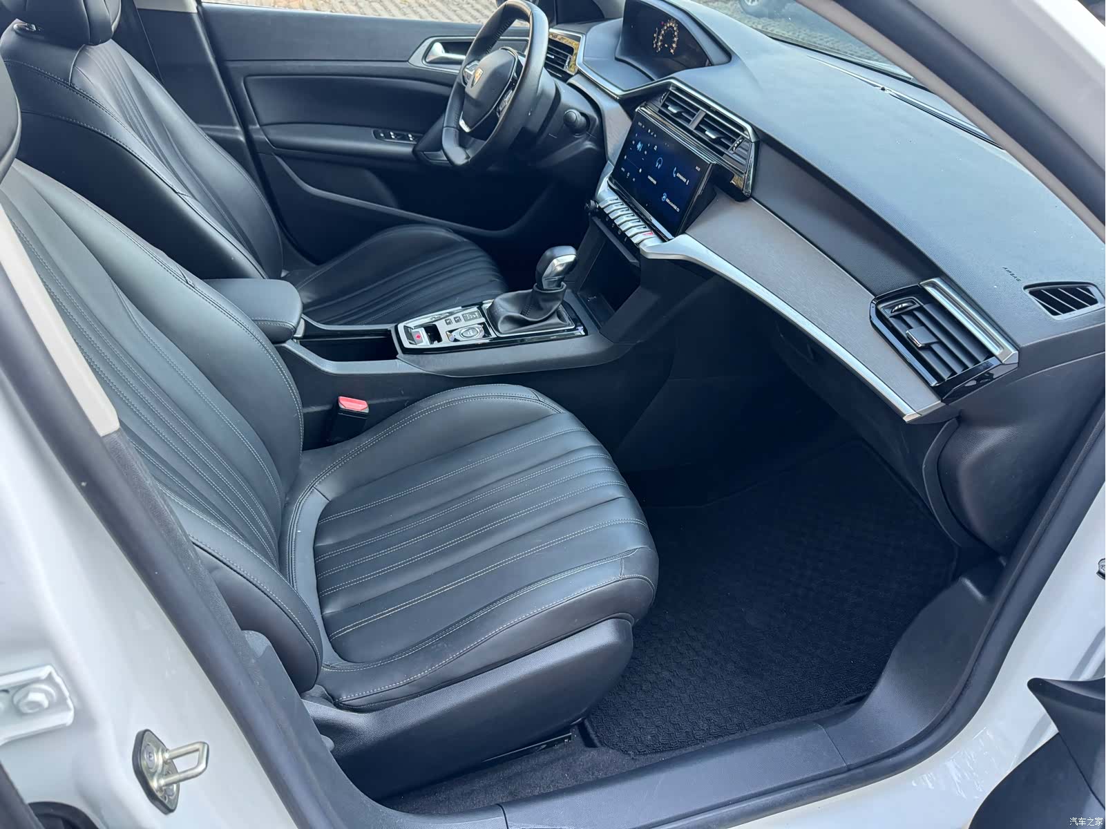 Peugeot 408, 2022 7