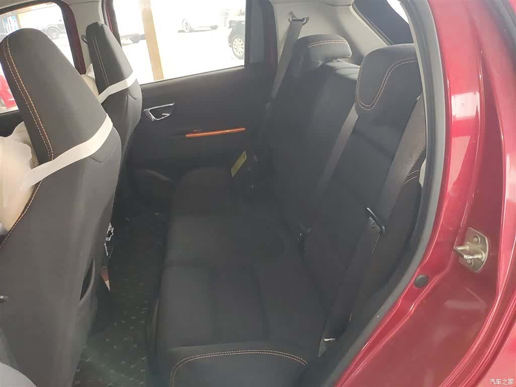 Geely X1, 2017 13