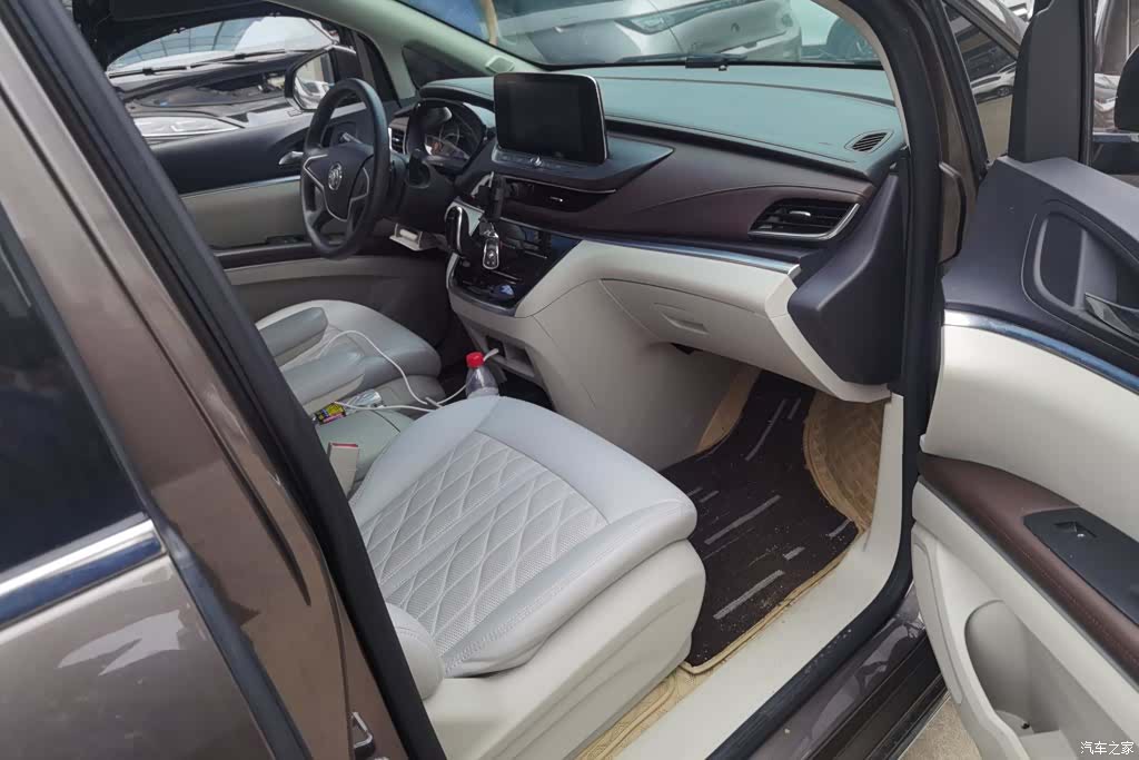 Buick GL8, 2023 8