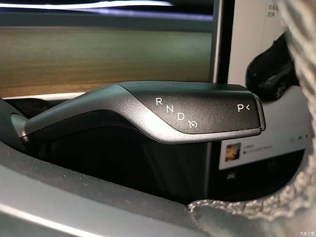 Tesla Model Y, 2023 14