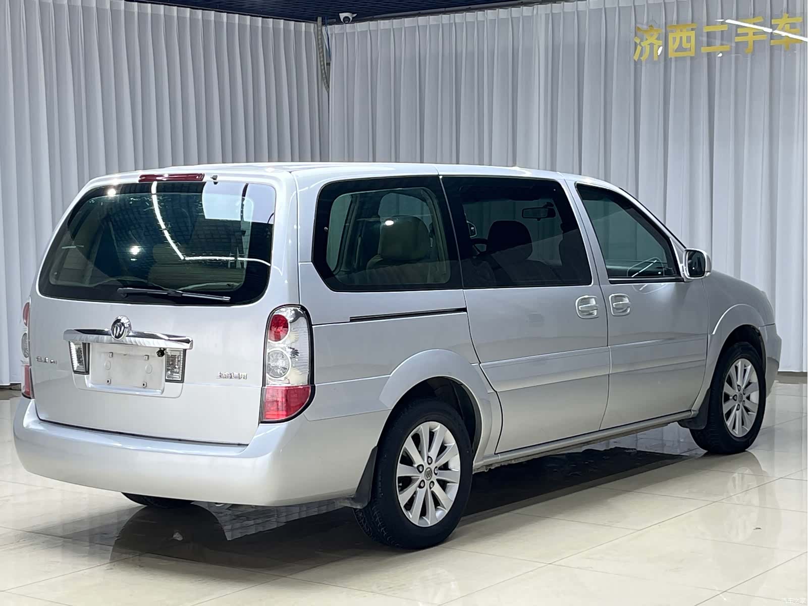 Buick GL8, 2012 7