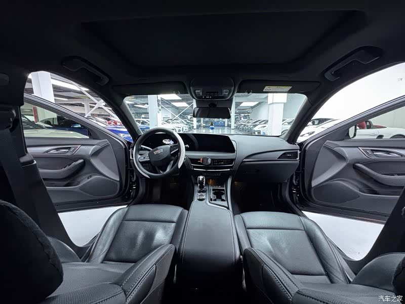 Cadillac CT5, 2024 все фото