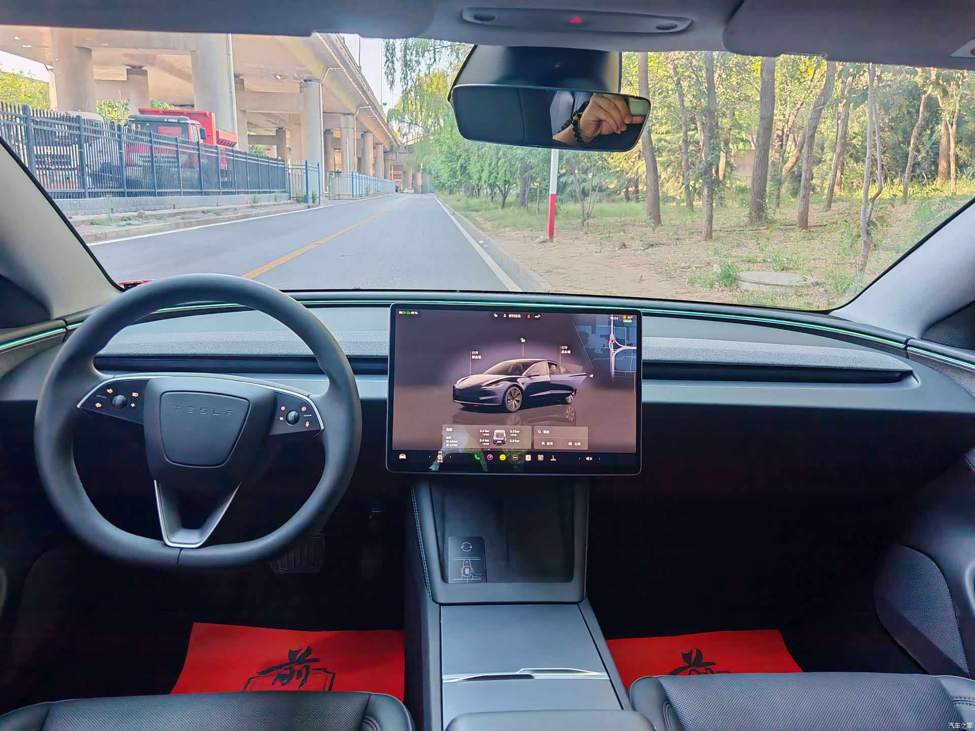Tesla Model 3, 2025 8