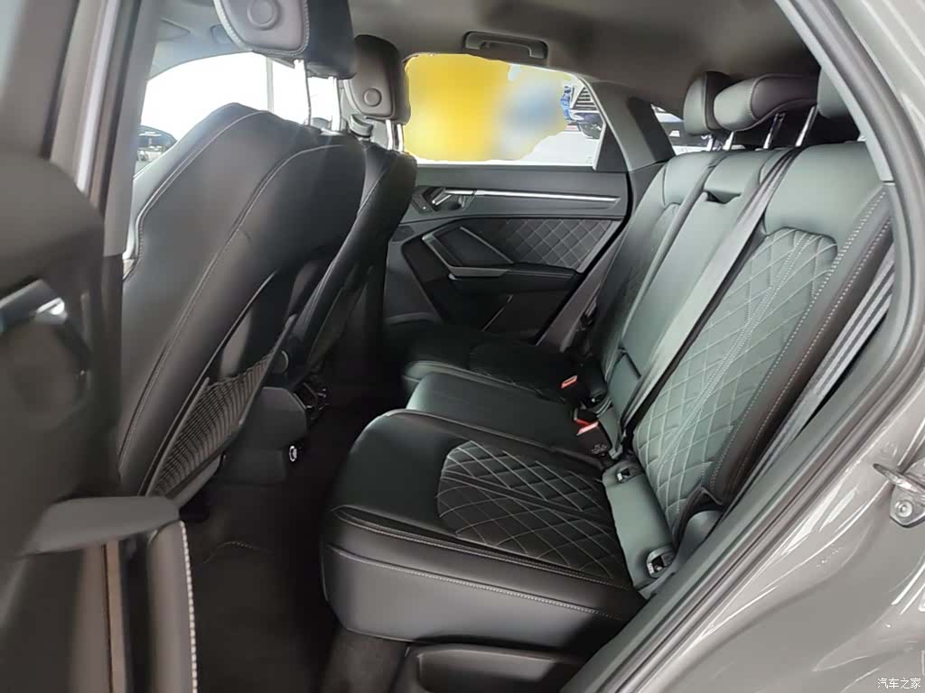 Audi Q3, 2025 17