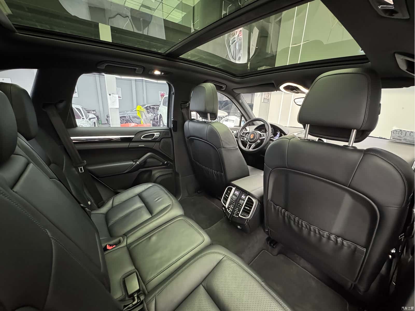 Porsche Cayenne, 2015 19