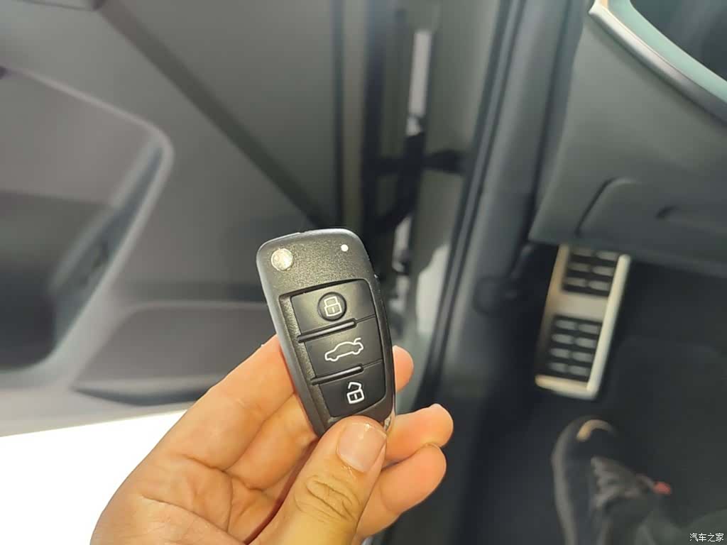 Audi Q3, 2025 9