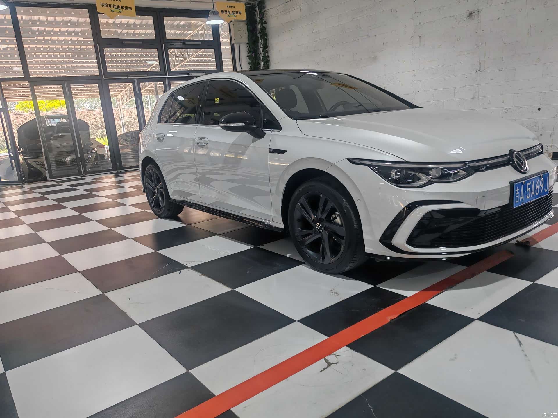 Volkswagen Golf, 2022 3