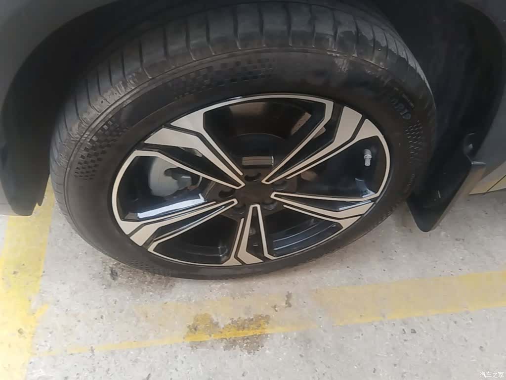 Geely Galaxy L7, 2023 23