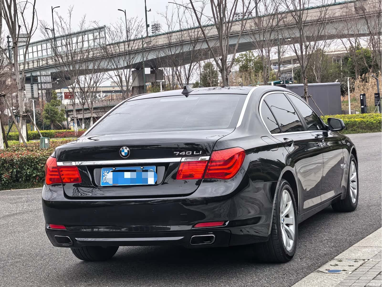 BMW 7 Series, 2011 6