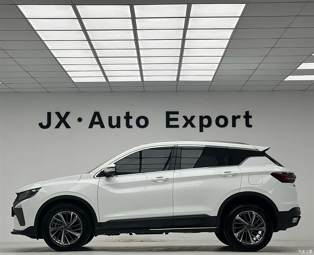 Geely Coolray, 2022 10