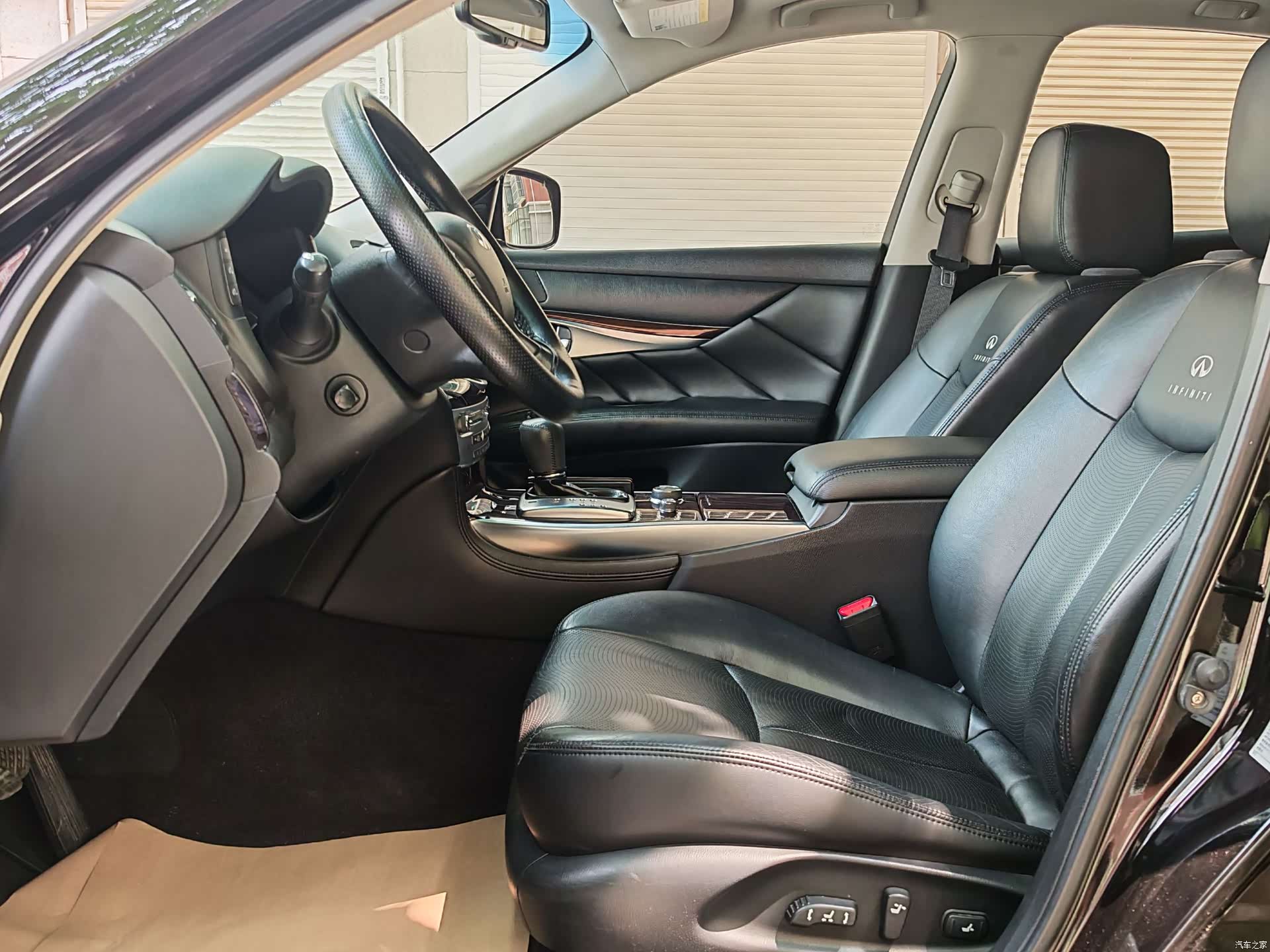 Infiniti M37, 2012 9