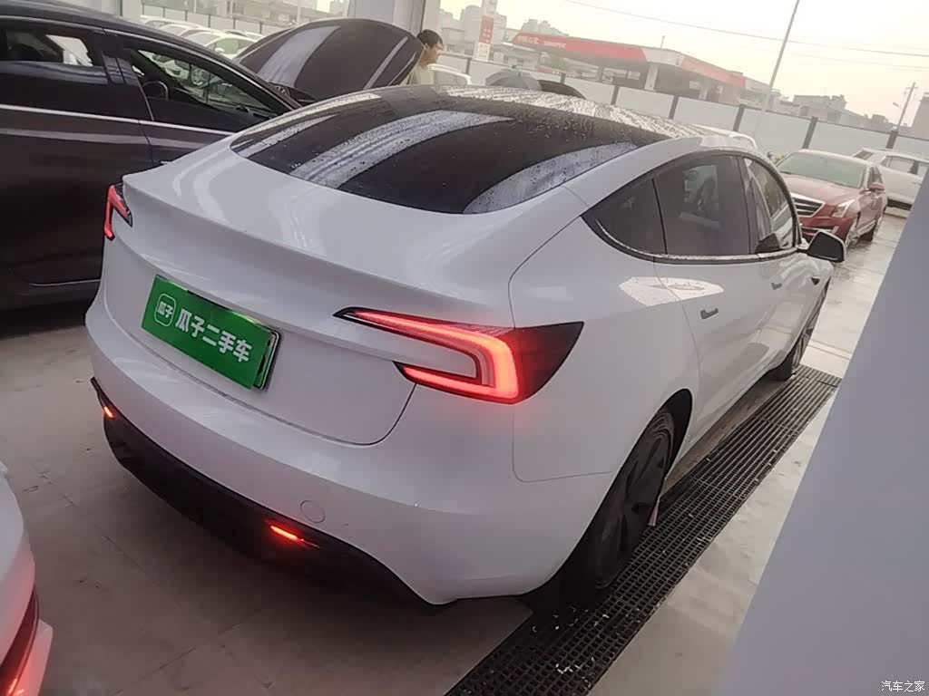 Tesla Model 3, 2025 все фото