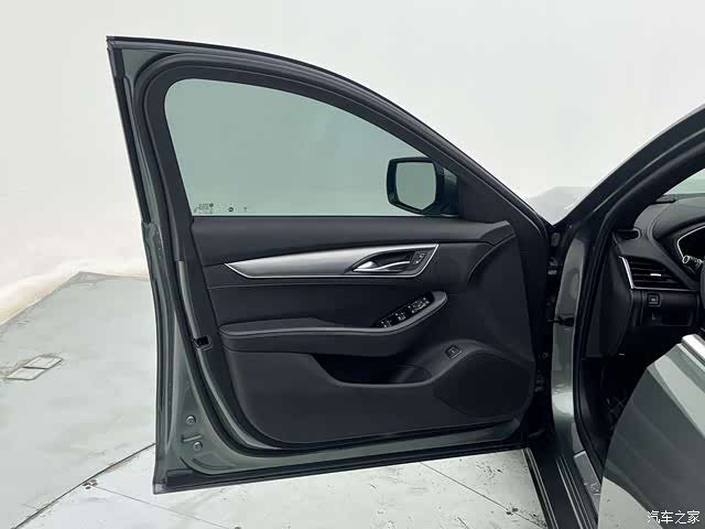 Cadillac CT5, 2022 13
