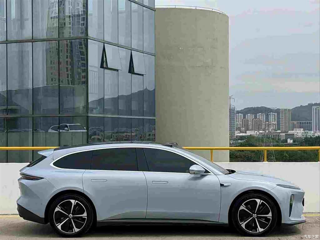 NIO ET5, 2025 12