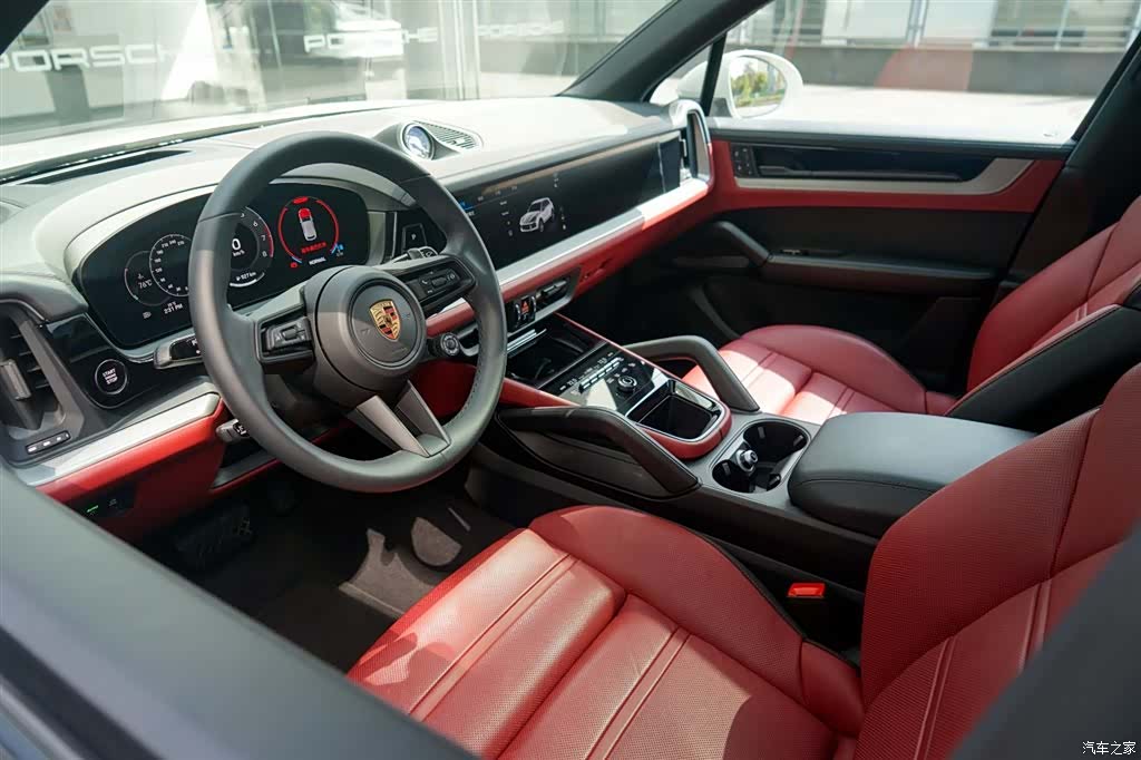 Porsche Cayenne, 2025 12