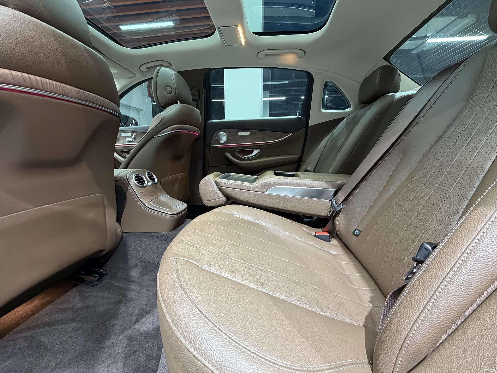 Mercedes-Benz E-Class, 2022 9