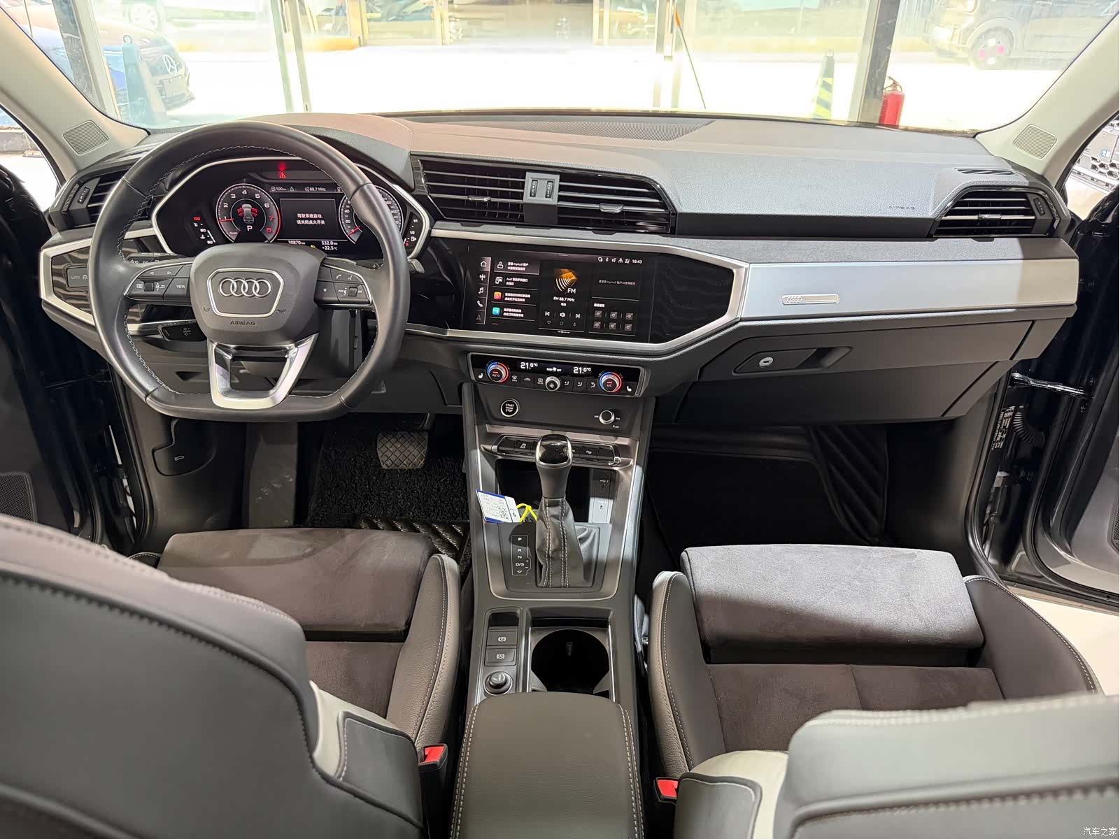 Audi Q3, 2023 12