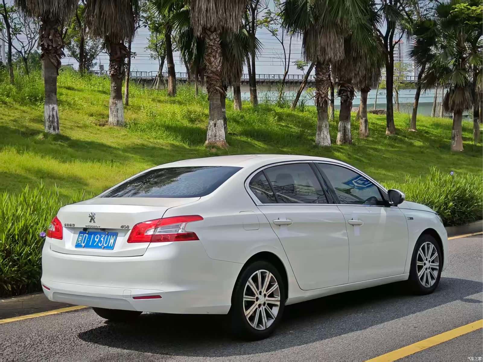 Peugeot 408, 2016 6