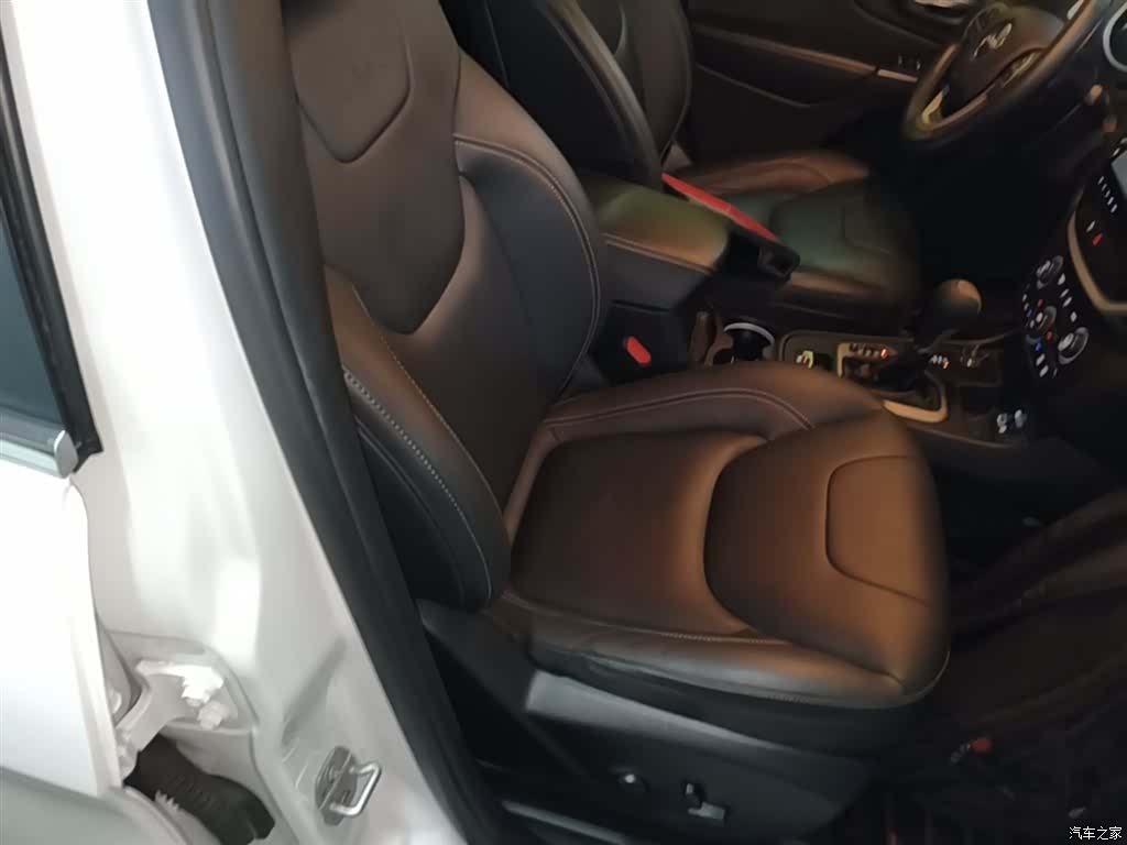 Jeep Cherokee, 2016 25