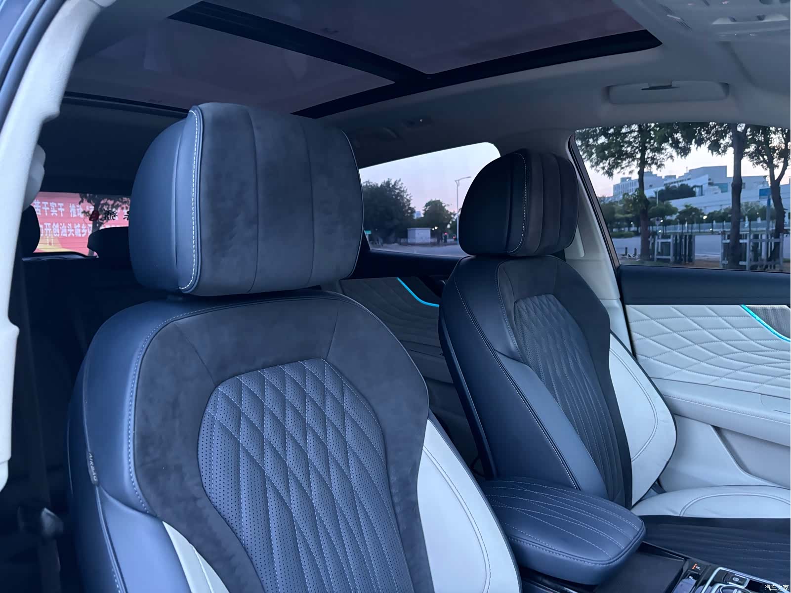 Hongqi HS5, 2022 14