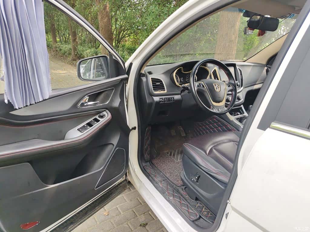 Wuling 560, 2017 14