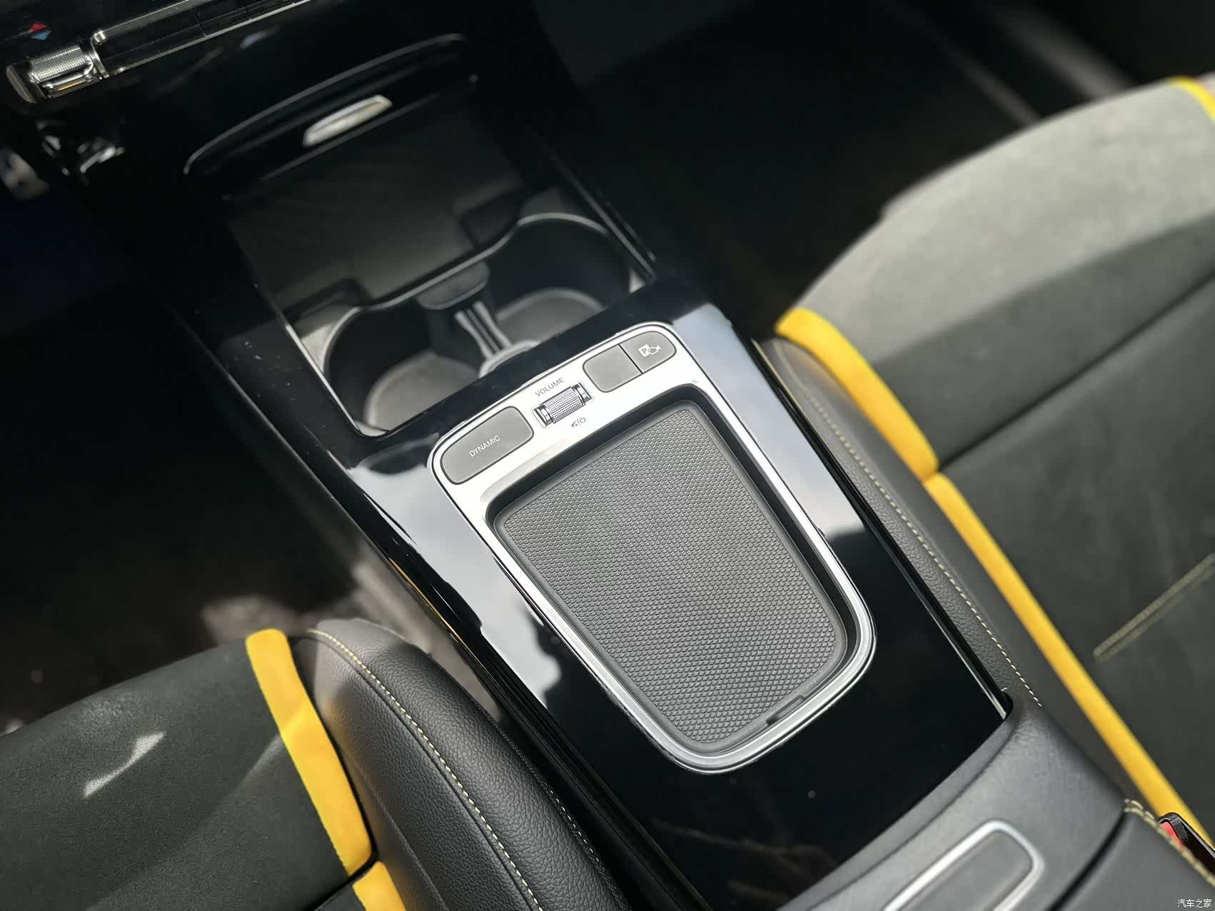 Mercedes-Benz CLA, 2025 14