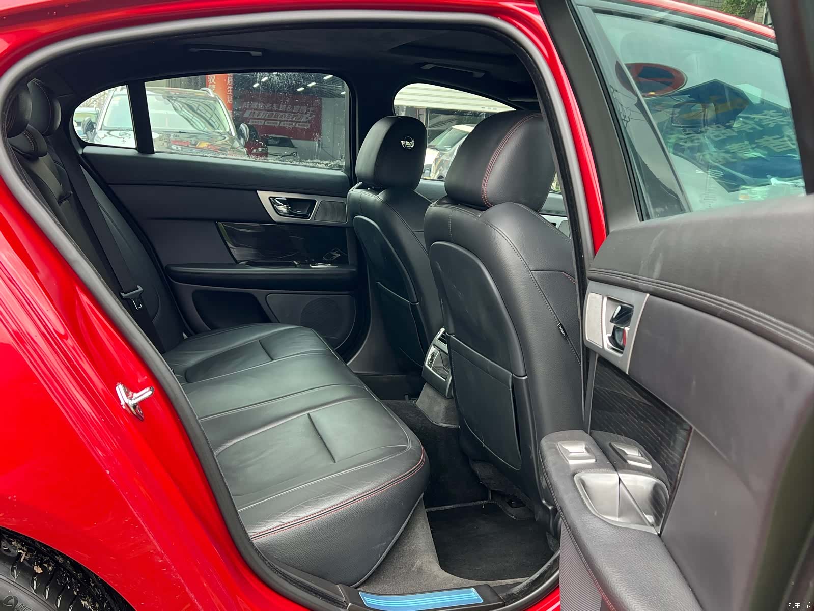 Jaguar XF, 2015 10