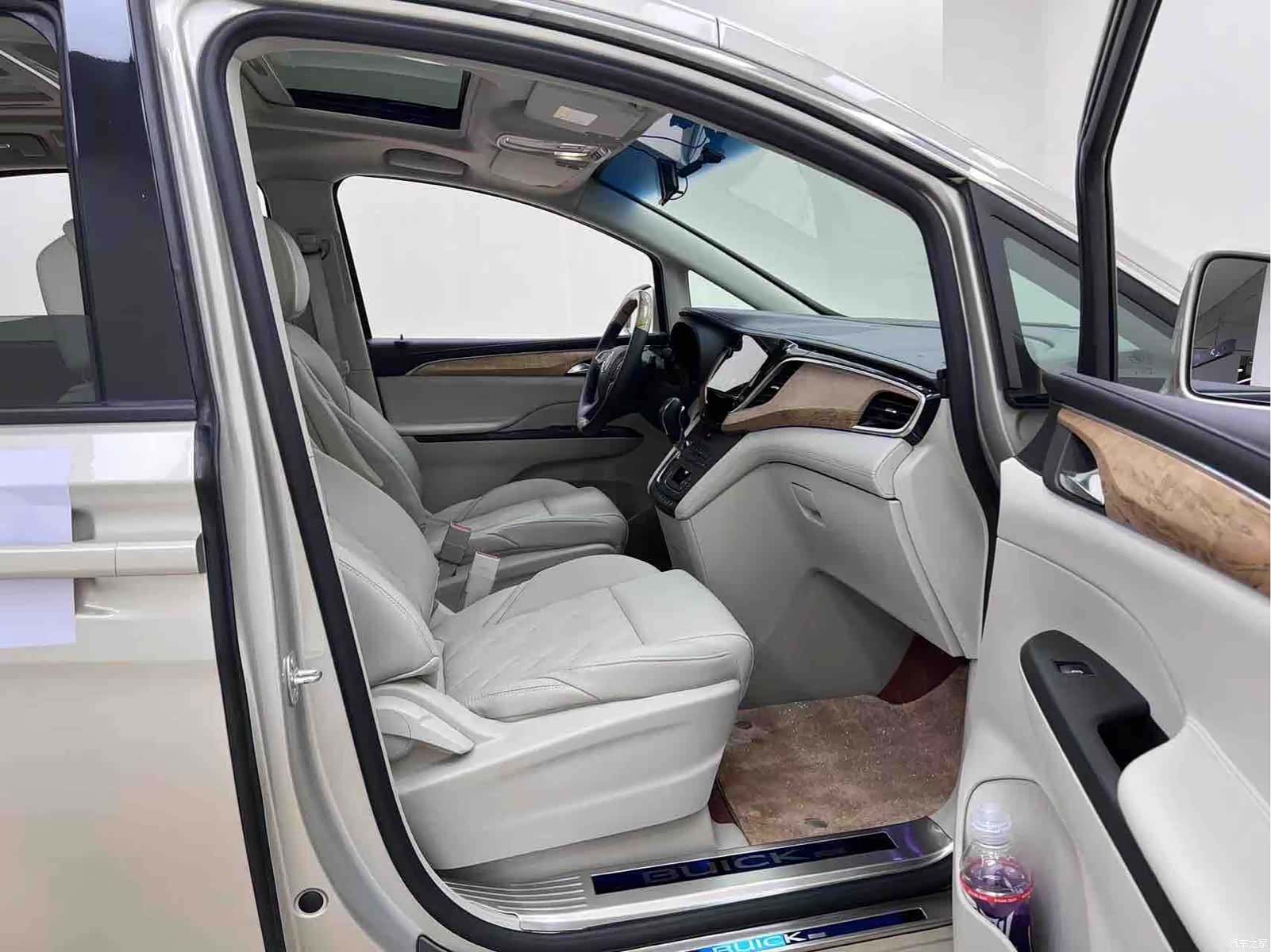 Buick GL8, 2019 20